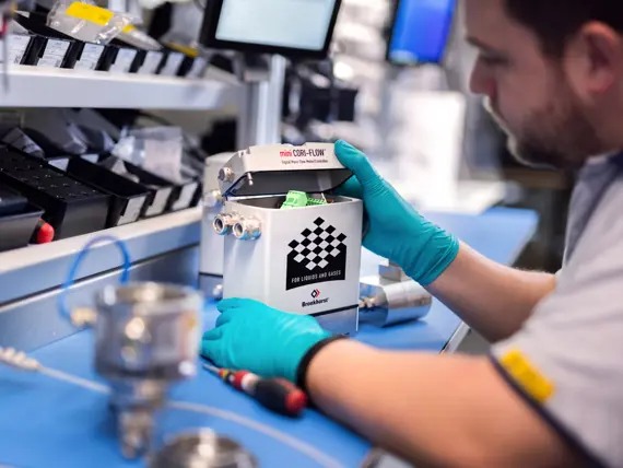 Coriolis flow meter working principle